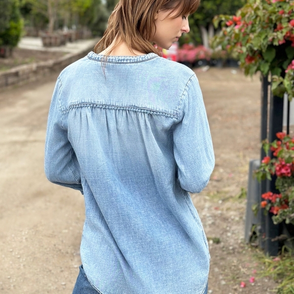 Billy T Denim Poet Shirt RETAIL $98 - Picture 2 of 6